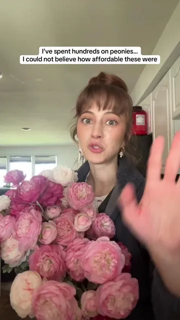 I can’t believe these flowers are fake - I’m obsessed with peonies so I had to get them  #flowers #peonies #flower #mothersday #gift #floral 