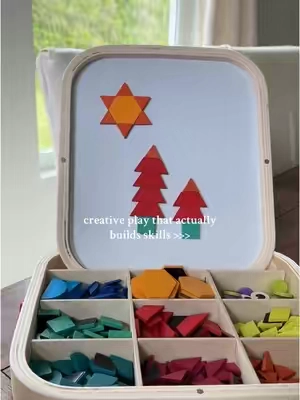 Everything you need in one box!!! So much fun 👏🏼 #magneticpuzzle #magnetic #puzzle #educationaltoy #creativeplay 