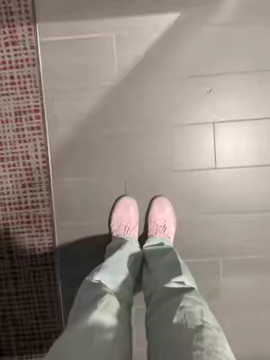THE PINK ARE YOU KIDDING  #adidas #sambas #pinkshoes #pinksambas 