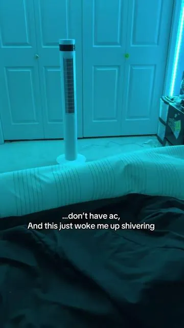 Feels like sleeping in a Polar Vortex #sleepingfan #sleephack #sleephacks #sleephackstohelpsleep #fallasleepfast 