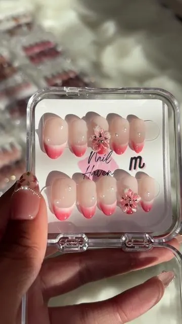 the BEST $10 press on nails🤩🤌🏽 #nails #pressonnails #pressons #nailset #nailart #pressonnailset #pressonnailsbusiness 