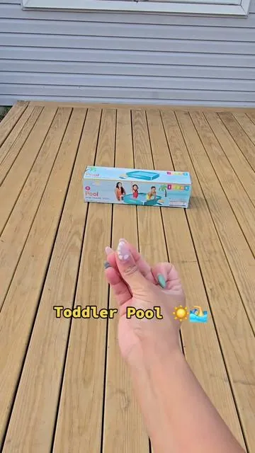 Esta es la piscina ideal para los máz pequeños, diseñada para niños de 2 años en adelante. Al fin una piscina segura para toddlers,  pero recuerden siempre la supervision de un adulto #poolforkids #toddler #parents #minipool #summermusthaves #kidspool #Summer #poolforkids 