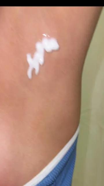 #depilacion #depilacionfemenina #depilacionencasa #gelcream #hairremoval #creamhairremover #hairremovalcreams #tips #vellosenlasaxilas #axilas #axilasoscuras #axilasbonitas #veet #veethairremoval #tiktok #tiktokshop #tiktokmademebuyit #tiktokshopfinds 