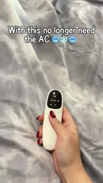 I Never Knew I Needed a Cooling Blanket Until I Tried This One！This cooling blanket is a lifesaver for heat-shy sleepers like me!#cooling#SummerEssential #ComfortableSleep#Springglowup#blanket#CoolingBlanket#SummerCool #SoftLightweight #LightweightReversible#ACRoomEssential##TikTokShopSummerSale#BreathableCooling #LightweightDesign #TikTokShopLastChance#giftforhim#spotlightfinds #TikTokShopNewYearNewAura#blankets#blanketlife#cozyathome#fyp #cool#DoubleSidedDesign #SummerComfort tiktokshopholidayhaul#TikTokShop#soft#blackfridaydeals#tiktokshoppingpaydaysale#mom#mothersdaygiftideas #mothersday #giftformom