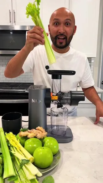 This Slow Juicer Machine is compact and also extracts everything from fruits and vegetables. Plus it never clogs by @Ninja Kitchen #ninja #juicer #slowjuicer #juicermachine #fruitjuice #kitchenessentials #slowjuice #juice #coldpressedjuice #ninjacoldpressjuicer 