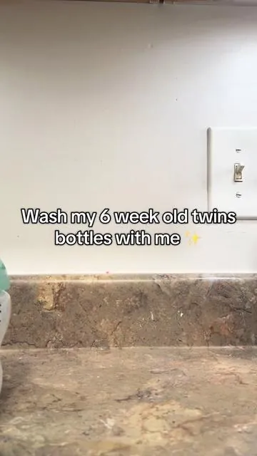 Truly a game changer for us, especially living the twin life!  #twins #momtok #twinmom #momcozy #bottlefeeding #pumping #pumpingmom 