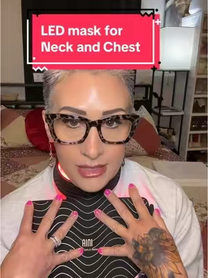 As an esthetician, clients are always asking for neck and chest treatments. #ledfacemask #antiaging #antiwrinkle #facialtreatment #neck #led #ledlights #estheticiansoftiktok @INIA Official 