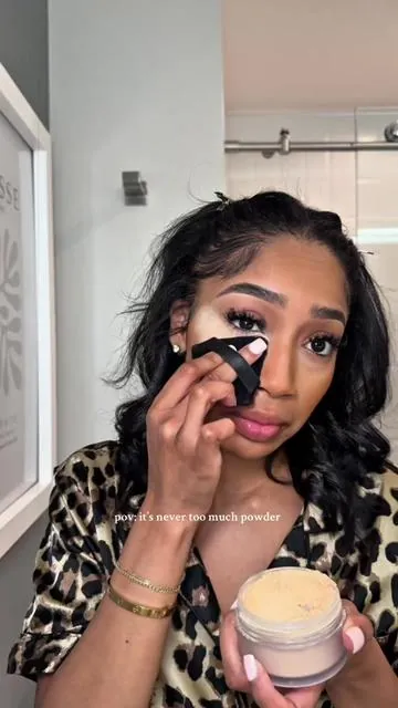 LOAD IT UP! 💅🏽  #bestsettingpowder #makeup #flawlessmakeup #fypシ 