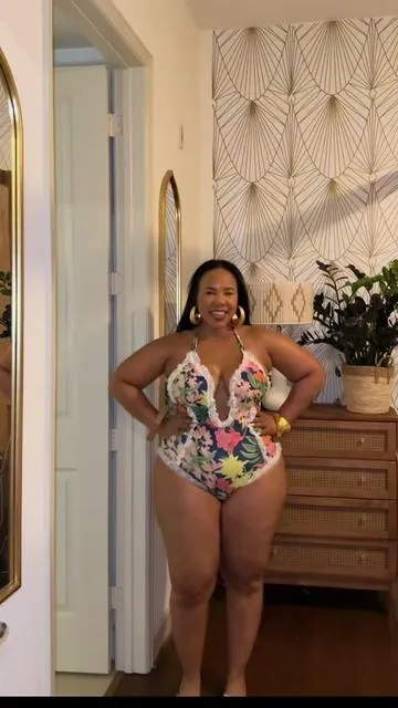 Super cute lace ruffled swimsuit. Will do another video to show you the back, I am wearing a XL.  #outdoorfun  #tiktokshopspringglowup #Tiktokshopmemorialday #swimsuitsformom #swimsuitswithruffles #tiktokshopcreatorpicks #ttscreatorbash #ifyouknowyouknow #tiktokshopsummerturnup #dealsforyoudays  #spotlightfinds #ttsfashionfam #creatoricons