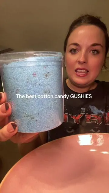 They PACK these full!!! #cottoncandygushers #snacktok #gushers #snacks #sweettooth #gusherscandy #candytok #candy #poppincrunch 