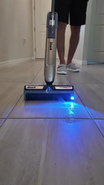 This Cordless Wet and Dry Vacuum Cleaner can clean up any durt or hair from the floor and it is lightweight #vacuum #wetanddryvacuum #sharkvacuums #mop #floormop #shark #cleaning #cleantok #vacuummop #stainremover #dirtremoval 