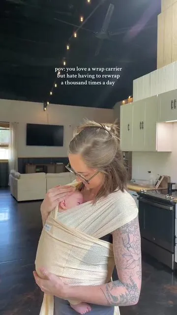 my absolute favorite way to baby wear these days 💛 #momcozy #momcozywrap #babywear #babywearing #babywearingmama 