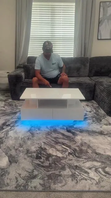 #funinthesun #tiktokshopmemorialday #tiktokmademebuyit #fyp #tiktokshop #musthaves #coolthings #led #table #coffeetable #furniture@Yitahomefurniture 