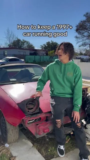 Whats the most common problem in old cars? #obd2scanner #carscanner #amazonmusthave #cartools #cargadgets #cargadgetsonamazon #skit #ryoskits #miataclub #1997miata #1997cars #carsoftiktok 