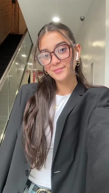 Office OOTD👩‍💻🤓 #ootd #officeootd #outfitinspo #blazeroutfit 