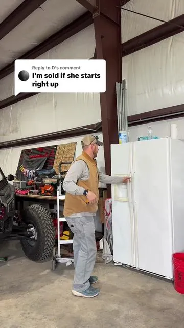 Replying to @D I knew it would take more than one pull 🤣 #vevor #vevortools #vevorttshop #chainsaw #chainsawmanedit #chainsaws #arborist #arboristlife #arboristsoftiktok #treecutter #treecut #treecuttining #tiktokshopcreatorpicks #tiktokshopmemorialday 