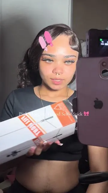 Pink Tripod For the Content girls 💕🎀💘#fyp #viral #content #contentcreator #contentcreatortools #contentcreatortips #vlog #tripod #selfiestick #pink 