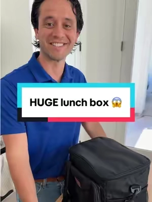 This thing is HUUUGE 🤣😱 #lunchboxideas #bluecollar #bluecollarboys #bluecollarlife 