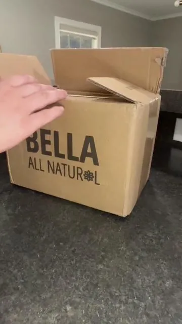 En esta ocasión estaremos probando el famosísimo café de bella al natural vamos a ver si es cierto que funciona como dicen en unos días le estaré contando si me funcionó o pues no#tiktokshop #bellaallnatural #tiktokshop #cafe #tiktokviral 