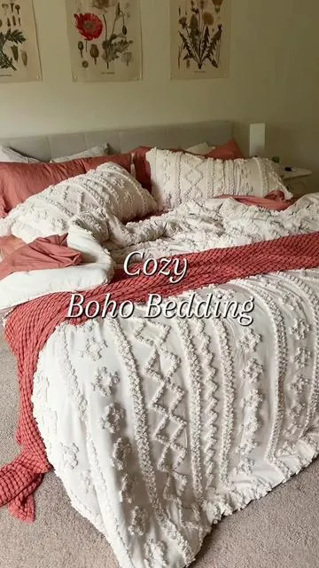 Mine is a King! #bedsure #bedsurehome #bedsurebedding #cozycomforter #comforterset #bohobedding #hotelbedding 