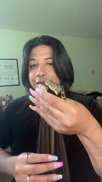 TAPE IN EXTENSIONS INSTALL! @wennalife_official #newhair #tapeinextensions  #wennalife #hairextensions #beautytips 