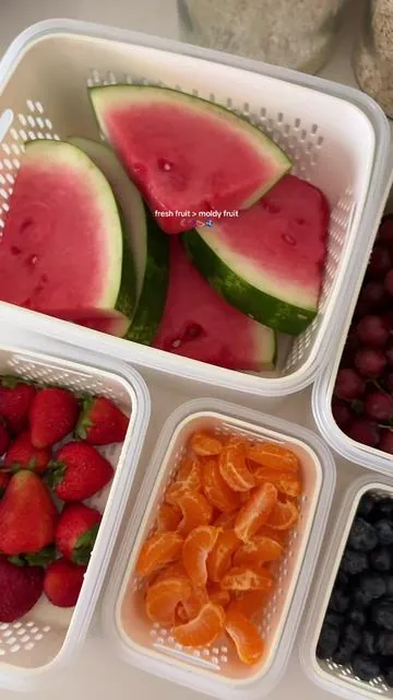 a life saver 🙌 fruit stays fresher longer & organized 🍇🍉 #fridgeorganization #organization #fruitstorage #fruit #kitchenhacks #storagecontainers #restock #kitchengadgets #musthaves #tiktokshop #tiktokshopfinds 
