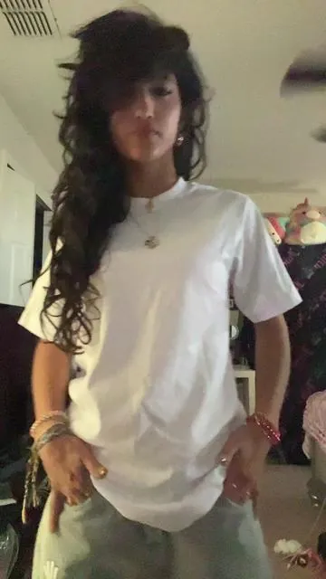 i love this shirt #fyp#shirt#tshirt#whitetshirt#fypage #chola#notchola#y2k#baggyclothes#baggyoutfit#outfity2k#2000soutfit 