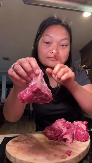 This is real S*it #kitchenscissors #kitchenhacks #kitchentool #scissors #huuskscissors #kitchenstuff 