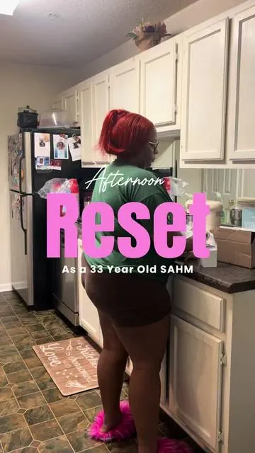 To all my new bestie boos WELCOMEEE 🥹💗 drop in the comments where your from! #mondayreset #sahm #sahmlife #momtok #wfhm #real #realistic #foryoupage #kidsoftiktok #fypシ #contentcreator 