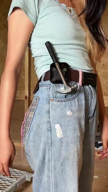 Become the tool master, not the tool chaser, with this belt clip. #tiktokshopsummerturnup #shopvideocarniva  #magneticmount #diytools #magnetic #magnetictoolholder 