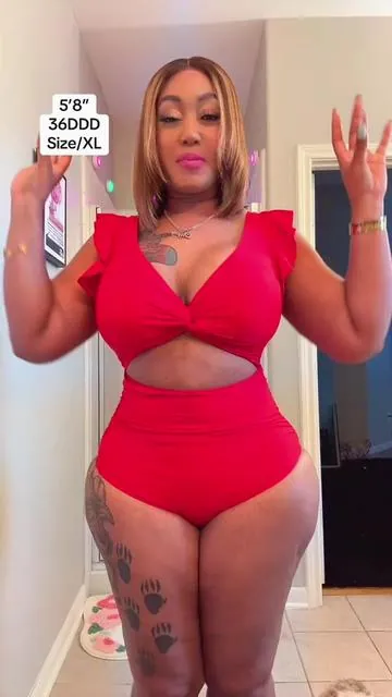 This swimsuit is LIFE 🌹  #tummycontrol #swimsuit #swimwear #tiktokshopsummerturnup #tiktokshopcreatorpicks #spotlightfinds #ttsacl 