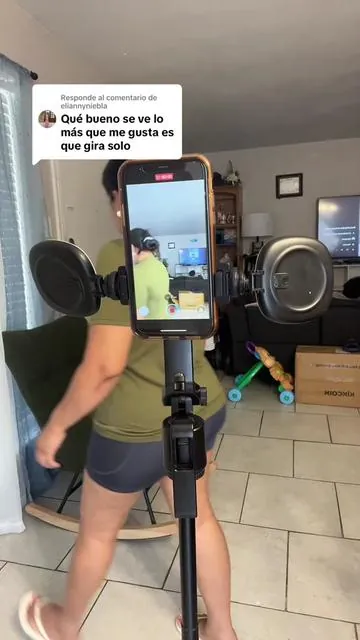 Respuesta a @eliannyniebla #tripod light phone #tripod#360 rotating tripod#