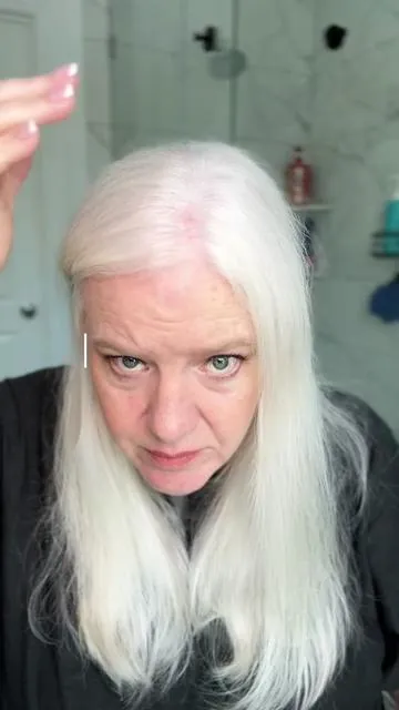 ABSOLUTELY giving me back my confidence! I’ve been so tired of thinning hair and a particular bald spot that’s growing. BOLDIFY makes it so I don’t have to think twice when leaving the house. #HairCare #ThinningHair #haircareroutine #boldify @@boldify 