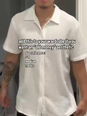 I went true to size and the shirt has a baggy fit, good option to wear for a semi formal event 💯