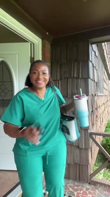 I’m not paying $75-$100 on scrubs. Not when @cozyfit got em for less than $30 for the set.  #cozyfit #nursesoftiktok #nursepractitioner #medicalprofessional #scrublife #fyp #engagement 