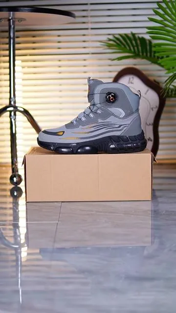 Safety shoes areverysafe.#TikTokShop#spotlightfinds##menshoes#shoesboots#workshoes#safetyshoes1-15