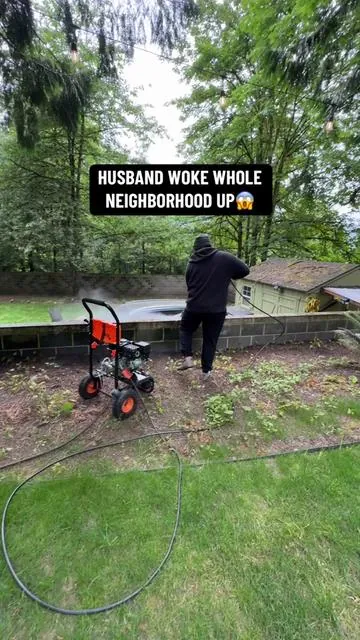 Cuts down pressure washing 3 times!!! #pressurewashing #3500psi #gasolinepressurewasher #gaspoweredpressurewasher #tiktokshop #tiktokshopfinds #tiktokshopcreatorpicks 