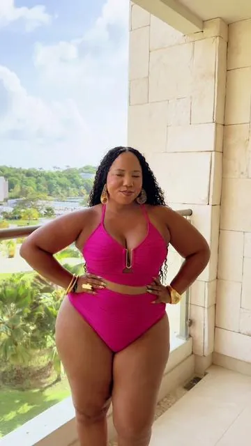 Such a pretty, great quality, tummy control 2 piece. I love the texture, and the details. You need this  #fitwithcurves #fitandcurvy #creatoricons #ttsfashionfinds #ttsfashionfam #tiktokshoptopcreatorpicks #tiktokshopcreatorpicks #aleumdr #aleumdrswimwear #tiktoksummerturnup #tiktokshopsummerturnup 