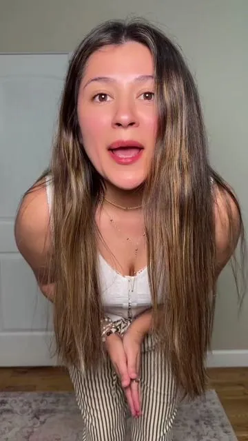 Jugando a tengo una cita 🤪🤭🙈 #tiktokshopcreatorpicks 