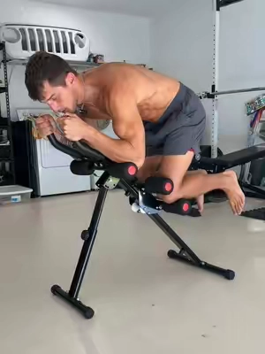Felt the BURN with this one! Just 10 minutes had me sweating and my core on fire. It tracks your reps, calories burned, time, and more. Super comfortable to use and feels smooth gliding on the track. It’s a very cool product that will help you get in shape, specifically your waist/core. The link is in the bottom left corner of the video! #coreworkout #cardio #abs #ellipticalworkout #homegym 