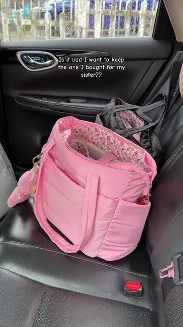 Wait….it actually fits a 15.6 inch laptop?? That’s rare. #c#christiantiktok #b#besttotebag #b#bestbagsforwomen #e#eleganttotebag #t#totebagwithpockets #t#totebagswithzipper #s#schooltote #b#backtoschool #t#tote #t#totebags #d#dailyuse#s#spotlightfinds #t#tiktokshopdeals #p#packwithme #o#onsale #w#whatsinmybag #w#workbag #s#schoolbag #f#fyp #t#travelbag #c#collegebag #u#unibag #t#totelaptopbag #b#besttotebagsforcollege #b#besttotebagforschool #c#collegetote #t#toteforschool #b#bestworktote #b#besttotebagsforschoolg#giftidea #b#bag #t#tiktokshopbag #s#shoulderbag #b#bags #g#giftguide #t#tiktokshoprestock #s#springbag #p#purses #h#handbag #f#flashsale #w#weeklypicks #t#tiktokshopmemorialday #t#tiktokshopsummerturnup #c#crossbodybag #p#purse #c#classof2025 #t#tiktokshopsummersale #b#bestshoulderbagsforwomen#p#pursethatgoeswitheverything #s#smallbagforwomen #T#ToteBagForWomenTikTokShop #w#whatsinmycrossbodybag #w#womenshandbag #H#HandheldBags #E#Everydaybag #c#cutebackpackwomen #t#tiktokbags #n#newbagsforgirls #c#cutebagsandpurses #a#aestheticbag #t#trendybagforwomen #T#TrendyBag #b#bestbagsforeverydayuse #B#Bestdesianerbags #G#Goodbag #H#HandbagsForLadies #T#TheBag #c#casualcrossbodybag #B#BestCrossbodyBags #h#handbagfortravel #crossbodybag 