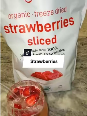 Finally back in stock so I can post this #freezedried #strawberry #strawberryrefresher #pinkdrink #microingredients #starbies #ttsdelight #tiktokshopcreatorpicks  #dealsforyoudays #tiktokshoprestock #toptierjune 