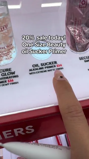 One Size Beauty oil sucker primer is so good to help control oil sweat and shine! #onesizebeauty #primer #oilsuckerprimer #makeupprimer #onesizeprimer #tiktokmademebuyit #tiktokshopfinds #ttsbeautybesties #tiktokshopcreatorpicks #dealsforyoudays 