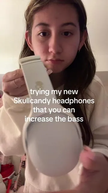 i’ll be unstoppable on the stairmaster now w/ my new favorite headphones @Skullcandy Crusher Evo  #tiktokshop #tiktokmademebuyit #tiktokshopfinds #bestheadphones #gymgirls #worthit #giftideas #musthave 