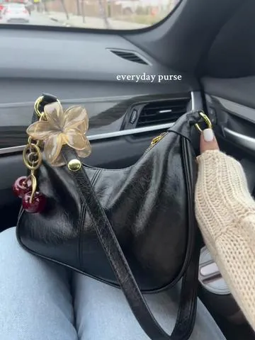 black 🖤 or brown 🤎? both r sooo cute! #fyp #purses #cute 