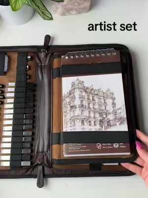 this set is such a perfect gift for the artist in your life!  #artistkit #gifts #tts #tiktokshop #tiktokshopcreatorpicks #dealsforyoudays #asmr #giftsforher 