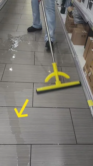 free shipping, perfecto para todo tipo de piso, duradero, fácil de usar Calidad y precio #cleaning  #squeegee #haragan #siamstoremiami #cleaningtiktok 