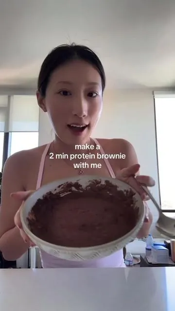 2 minute protein brownie!✨ #wellious #brownie #protein 