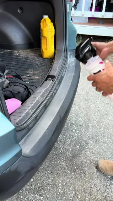 Producto para recuperar el color de tus plásticos#car#care#gloss#dressing 