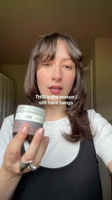 THANK YOU @randco !! the badlands dry shampoo paste is really that girl so i’m really excited to try their other products  also how many times can a girl say literally lol  #hairstyle #wolfcut #shagcut #butterflycut #bangs #banghack #dryshampoo #dryshampoopaste #hairhacks #cowlickhair 